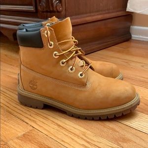 HOST PICK 💕 Timberland boots boys Tan